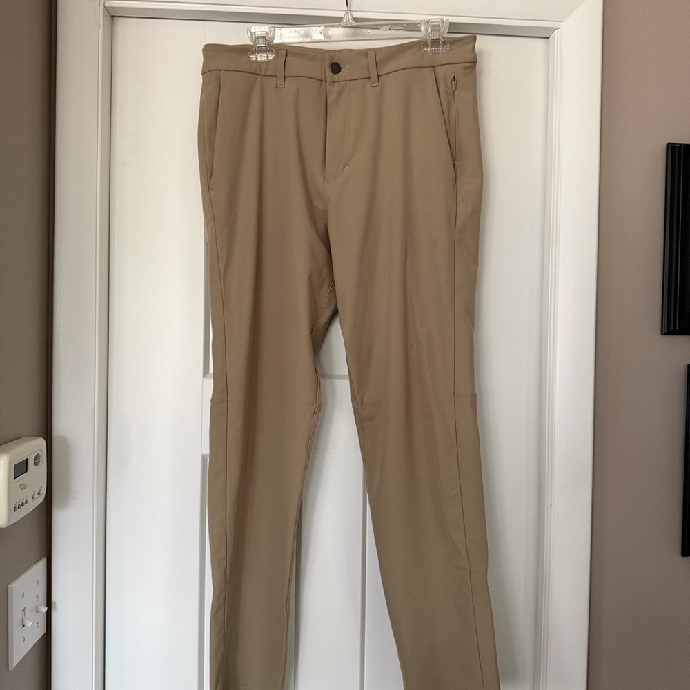 Men's Lululemon Tan Golf Pants